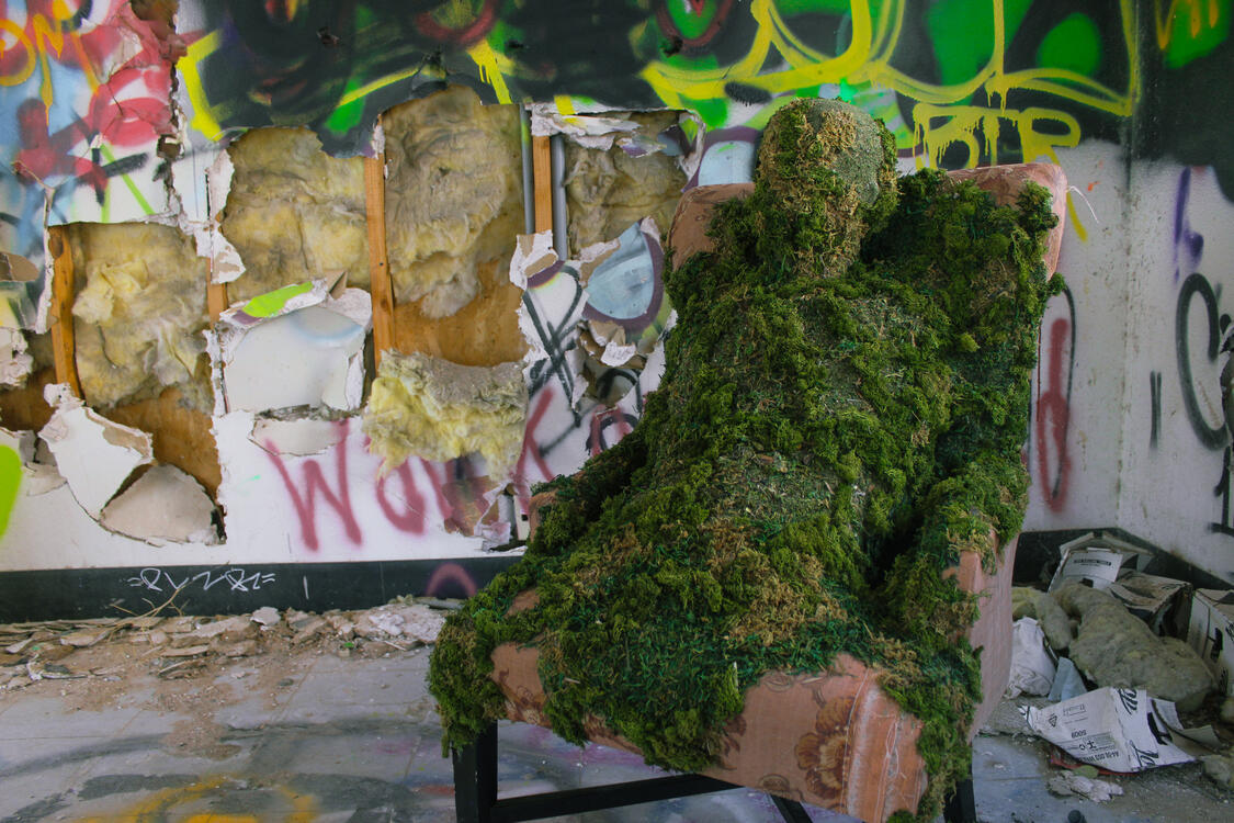 34.94857° N, 116.68442° W (5)